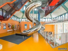 <b>上海不銹鋼滑梯成新晉“網(wǎng)紅”</b>